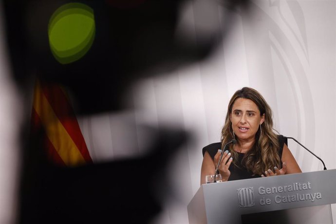 La portavoz del Govern Patrícia Plaja durante una rueda de prensa tras el Consell Executiu semanal, en la Generalitat de Catalunya, a 30 de julio 2024, en Barcelona, Catalunya (España)