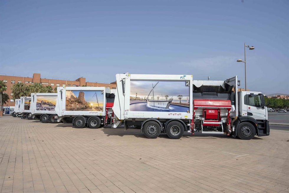 Camiones de recogida de residuos sólidos de Almería.