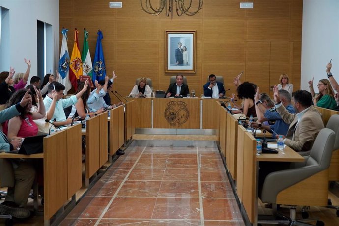 Pleno extraordinario de la Diputación de Huelva celebrado en el mes de julio.