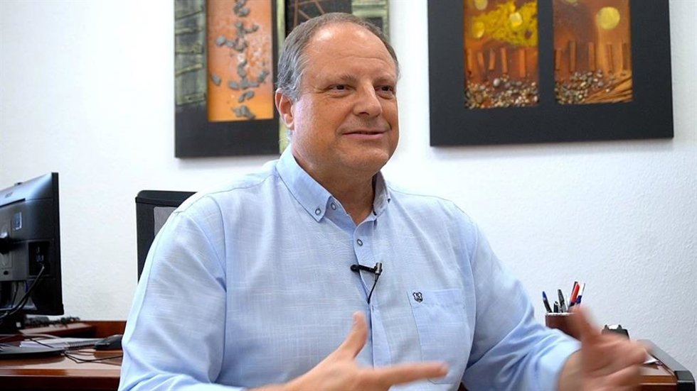 El responsable de la Defensoría Universitaria de la UHU, José María Cuenca.