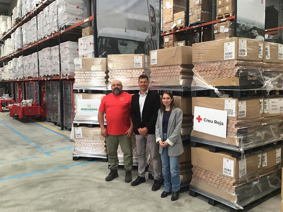 Donación de Mercadona a la Creu Roja.