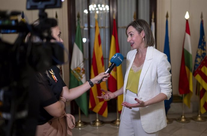 La consejera vasca de Gobernanza, Administración Digital y Autogobierno, Maria Ubarretxena,  atiende a los medios de comunicación tras una reunión, en la sede del Ministerio, a 30 de julio de 2024, en Madrid 