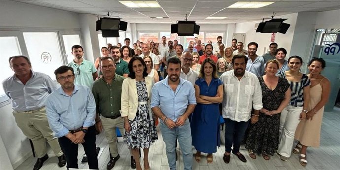 El PP de Sevilla valora el trabajo de la Junta para "dar respuesta" a los vecinos en la regularización de sus viviendas.