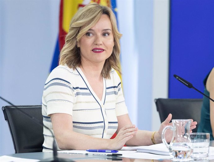 La ministra de Educación y Formación Profesional de España, Pilar Alegría, durante una rueda de prensa posterior al Consejo de Ministros, en el Palacio de la Moncloa, a 30 de julio de 2024, en Madrid (España).  El Consejo de Ministros ha aprobado hoy el a