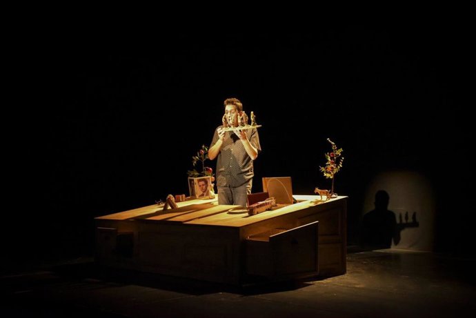 Archivo - Fotografía de David Del Val y Carmen García del espectáculo ‘El testamento’ que se podrá disfrutar el 3 de agosto en Martos