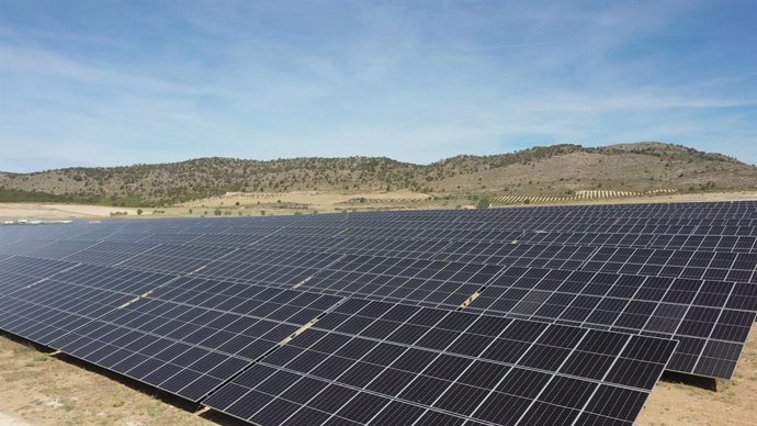 Iberdrola obtiene la autorización administrativa de construcción de dos plantas fotovoltaicas en la C. Valenciana