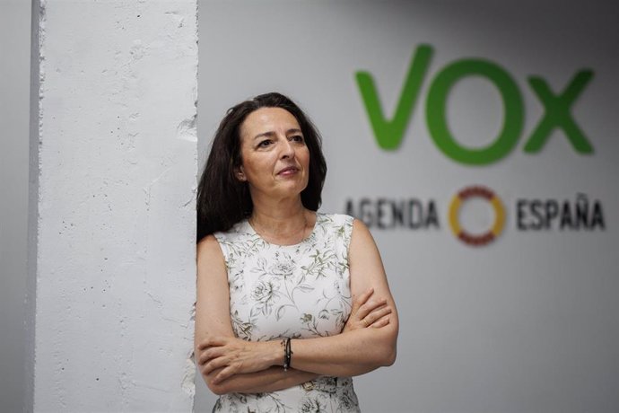 La coordinadora nacional jurídica de Vox, Marta Castro, posa tras una entrevista para Europa Press, en la sede del partido, a 24 de julio de 2024, en Madrid (España). 