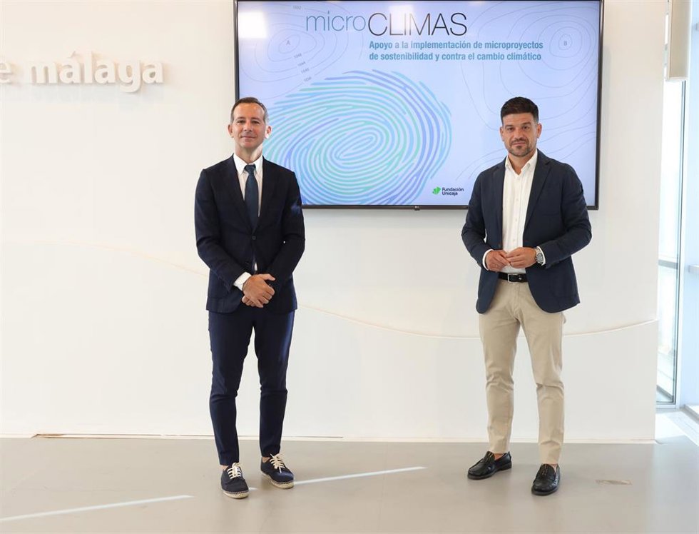 El vicepresidente de Infraestructuras y Territorio Sostenible de la Diputación, Cristóbal Ortega, y el responsable de Medio Ambiente de Fundación Unicaja, Manuel Dorado, en la presentación del Programa Microclimas