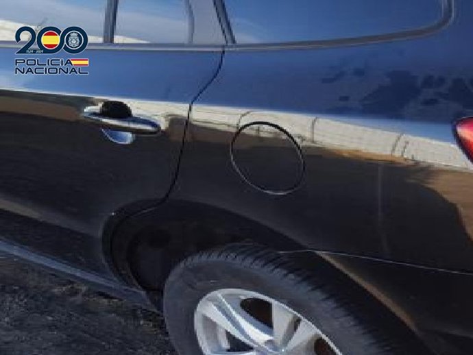 Rescatado un bebé de seis meses, encerrado accidentalmente en el coche de su madre con las puertas bloqueadas