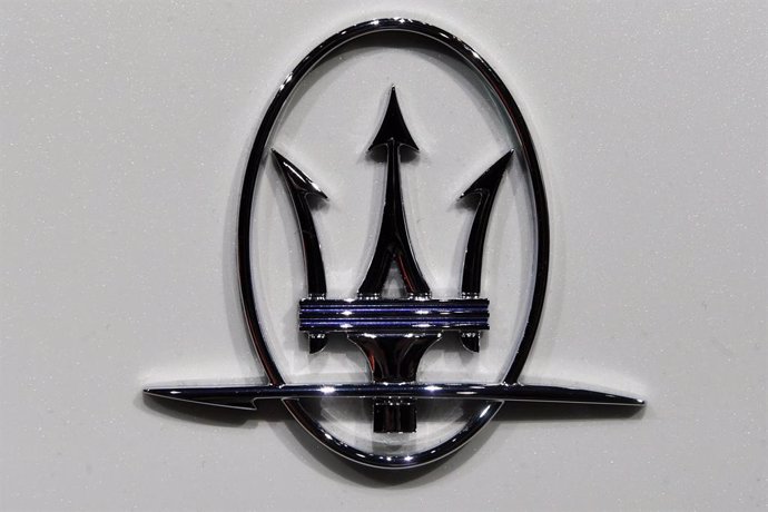 Archivo - FILED - 30 September 2016, France, Paris: Italian luxury auto maker Maserati logo pictured at the Paris Motor Show.  