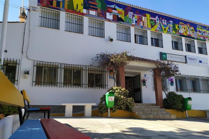 Imagen de la facha de el Instituto de Educación Secundaria (IES) Antonio Gala de Alhaurín el Grande (Málaga)