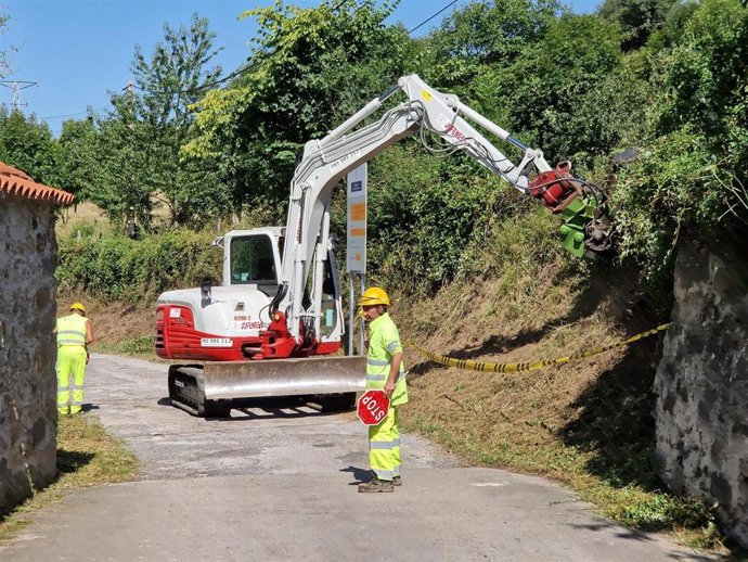 El Principado inicia la mejora de la carretera de Parana, en Lena, con una inversión de 292.000 euros.