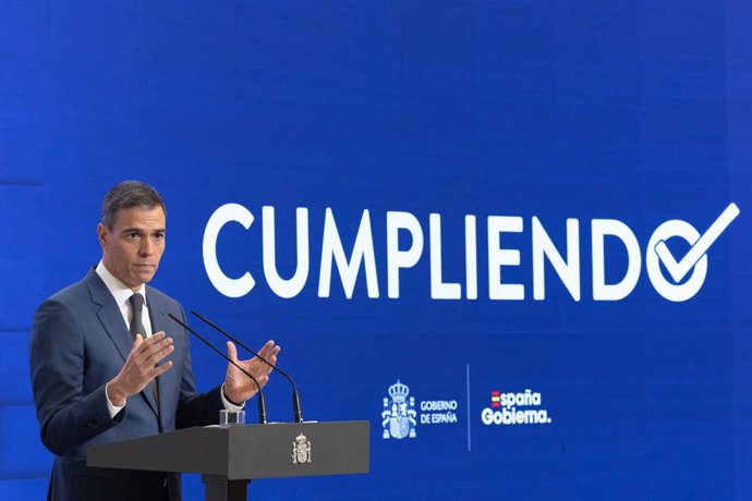 El presidente del Gobierno, Pedro Sánchez, comparece para hacer balance del curso político, en el Complejo de la Moncloa.