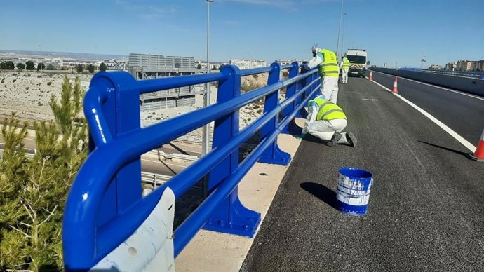 Archivo - Transportes licita por 6,2 millones el mantenimiento y reparación de estructuras en carreteras en Aragón