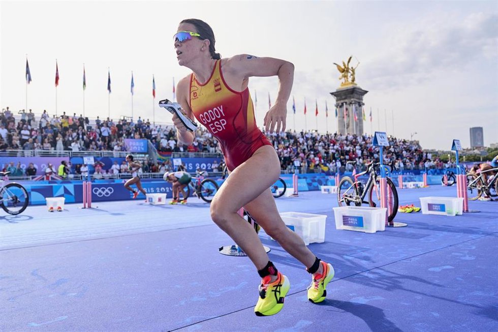 La triatleta española Ana Godoy, en Paris 2024.