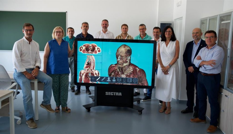 Visita a las instalaciones de la Universidad de Huelva que acogerán el Grado de Medicina.