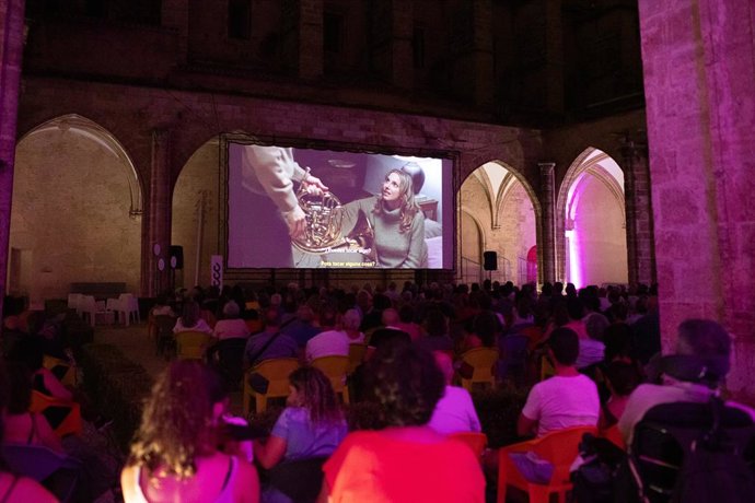 Archivo - El Centre del Carme de València inaugura 'Cinema d'Estiu' con una visión ácida del mundo del arte