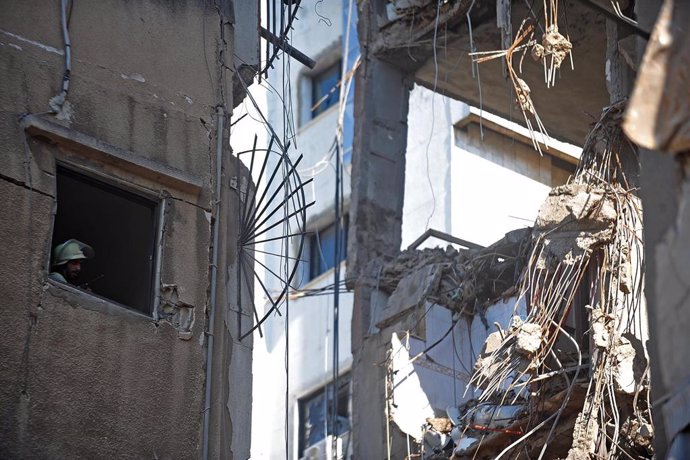 Edificio destrozado tras un ataque israelí contra Beirut, en Líbano