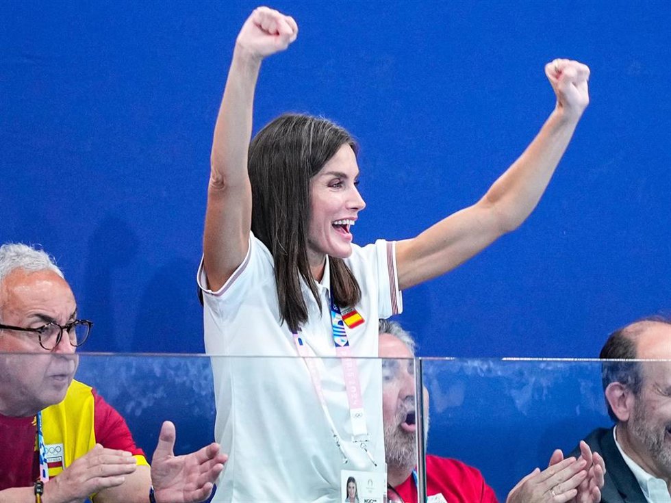 Queen Letizia Ortiz of Spain, gestures during Women's Preliminary Round of the Water Polo match between Spain and Greece on Aquatics Centre during the Paris 2024 Olympics Games on July 31, 2024 in Paris, France. Oscar J Barroso / AFP7 /