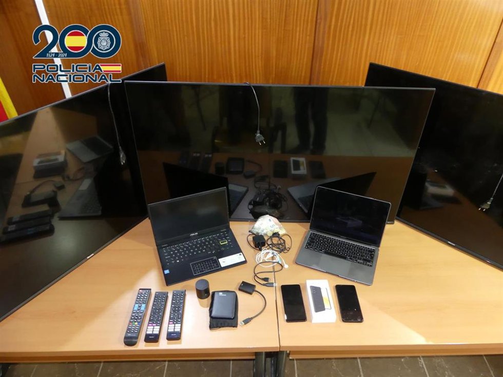Detenido por robar 6.000 en aparatos electrónicos y dinero en una academia de idiomas de Benidorm