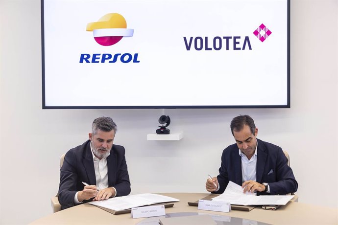 Volotea y Repsol acuerda el suministro de seis millones de litros de SAF en España hasta 2029.