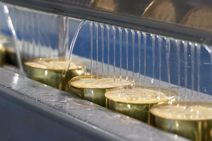 Archivo - Latas de atún en conserva.