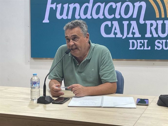 El portavoz de la Plataforma en Defensa de los Regadíos del Condado de Huelva, Manuel Mora.