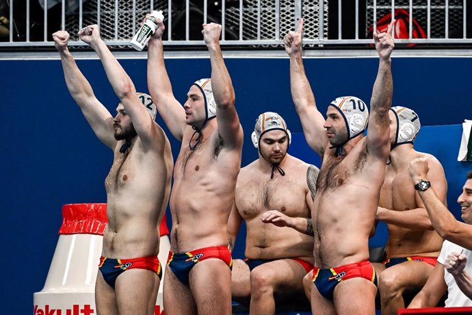 Archivo - Jugadores de la selección española masculina de waterpolo durante el partido por el bronce del Mundial de Doha 2024 ante Francia