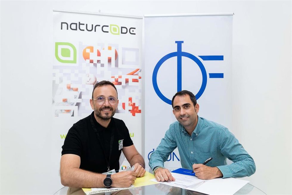 El director general de Fundalogy, Javier de Pro (derecha), y el CEO de Naturcode, Fernando Vázquez.