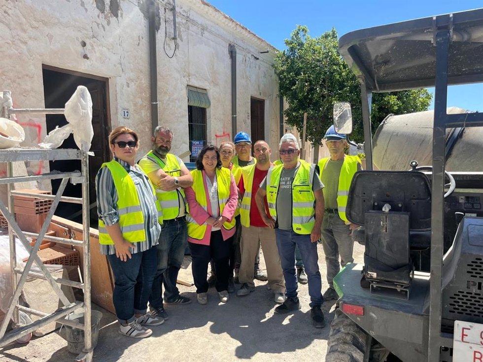 Matilde Díaz en su visita al municipio de Íllar.