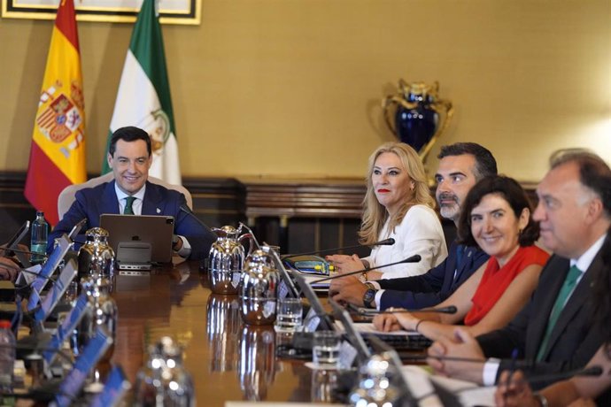 Imagen de 30 de julio de la reunión del nuevo Consejo de Gobierno bajo la Presidencia de Juanma Moreno. 