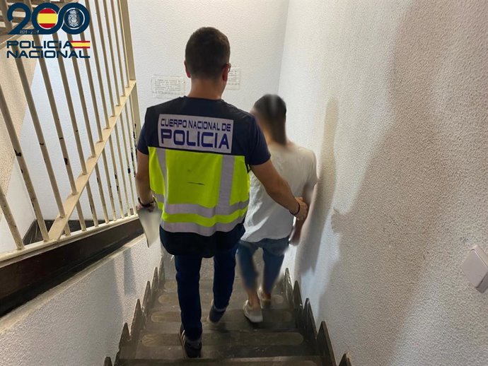 La Policía Nacional detiene a un hombre por tenencia de material audiovisual y vídeos sobre pornografía infantil