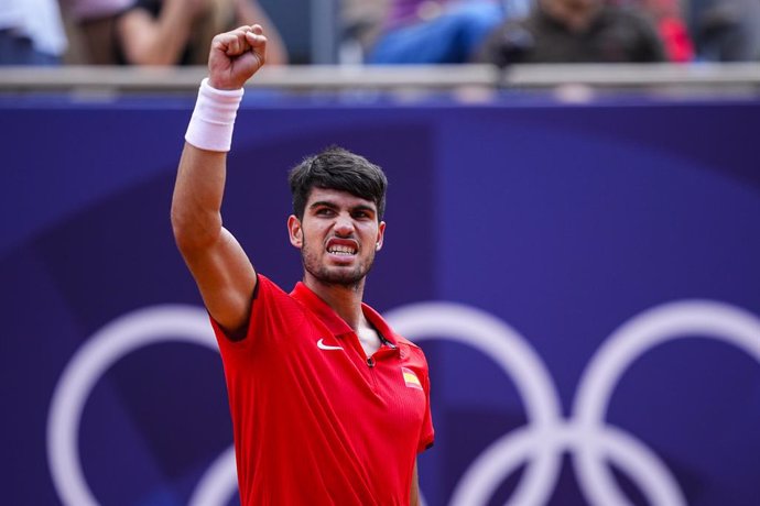 Carlos Alcaraz of Spain gestures against Tommy Paul of United States during Men's Singles Quarter-Final Tennis match on Roland-Garros - Court Philippe-Chatrier during the Paris 2024 Olympics Games on August 1, 2024 in Paris, France.