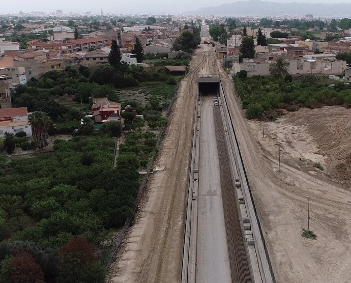 El acceso al tunel soterrado