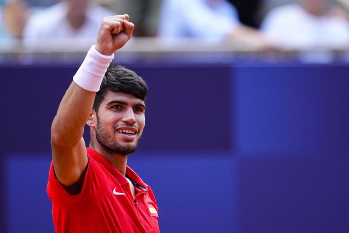 Carlos Alcaraz of Spain gestures against Tommy Paul of United States during Men's Singles Quarter-Final Tennis match on Roland-Garros - Court Philippe-Chatrier during the Paris 2024 Olympics Games on August 1, 2024 in Paris, France.