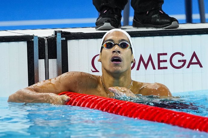 Hugo Gonzalez de Oliveira of Spain competes during Men's 200m Backstroke Final of the Swimming on Paris La Defense Arena during the Paris 2024 Olympics Games on August1, 2024 in Paris, France.