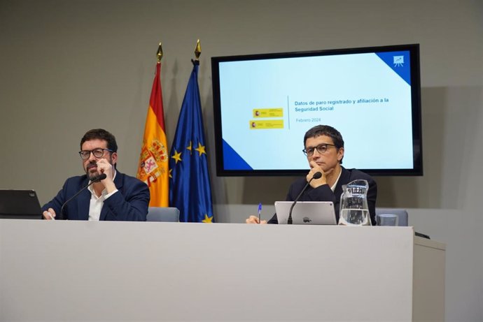 Archivo - Los secretarios de Estado de Trabajo, Joaquín Pérez Rey, y de Seguridad Social y Pensiones, Borja Suárez. 