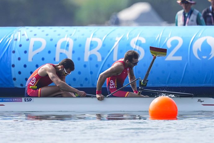 Javier Garcia and Jaime Canalejo of Spain compete during Men's Pair Finals of the Rowing on Vaires-sur-Marne Nautical Stadium - Flat water during the Paris 2024 Olympics Games on August 2, 2024 in Paris, France.