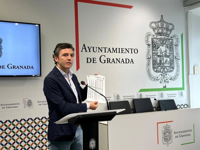 El portavoz del equipo de gobierno local de Granada, Jorge Saavedra