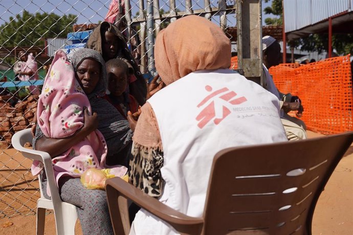 Archivo - Una clínica de Médicos sin Fronteras en el campo de desplazados de Zamzam (Sudán)