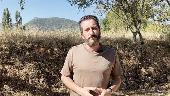 El diputado de Podemos Víctor Egío en el incendio de El Valle