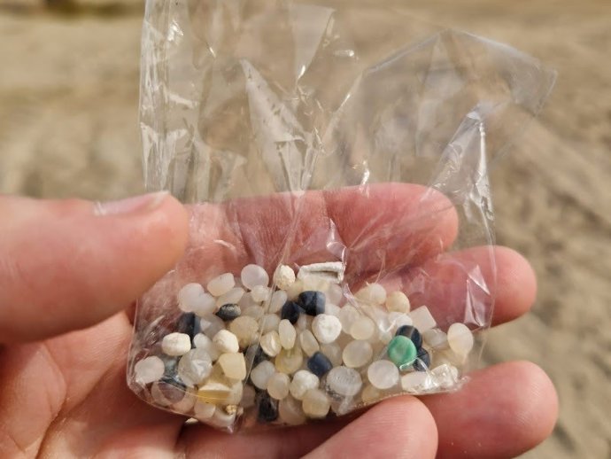 Pélets de plástico.