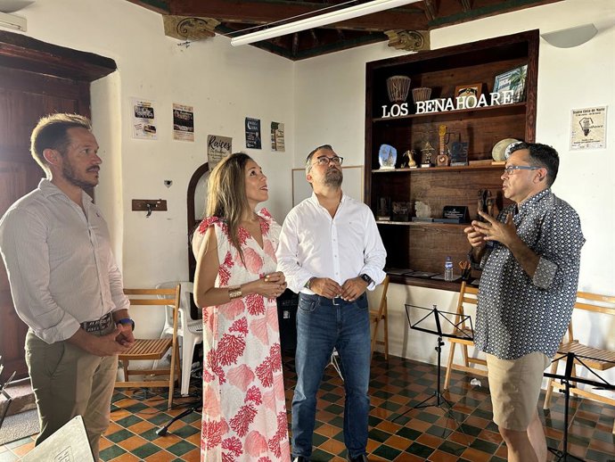 La consejera canaria de Turismo, Jéssica de León, visitando la Hacienda la Quinta Verde, en Santa Cruz de La Palma