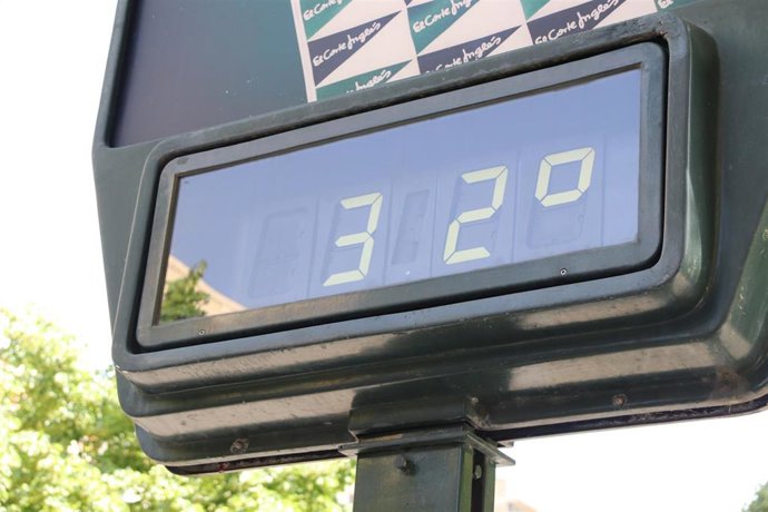 Archivo - Aviso por altas temperaturas en Aragón.