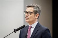 El Gobierno celebra que las bases de ERC avalen el acuerdo con el PSC para investir a Illa: "Cataluña gana, España gana"