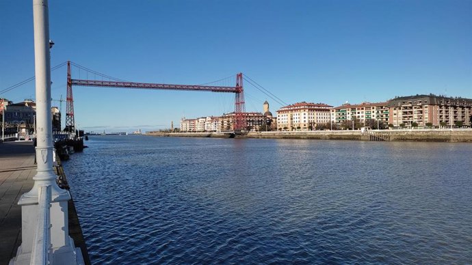 Archivo - Puente Colgante en una jornada soleada, entre Portugalete y Getxo  (Bizkaia)