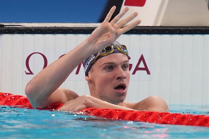 Leon Marchand celebra su cuarta medalla de oro en los Juegos Olímpicos de París