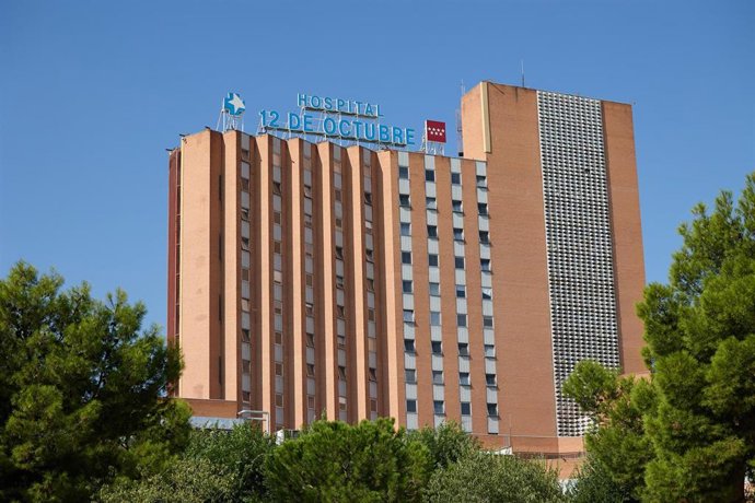 Archivo - Edificio del Hospital 12 de octubre, a 8 de septiembre de 2023, en Madrid (España). El Ejecutivo madrileño calcula que las obras del Hospital 12 de octubre concluirán a finales de año y los pacientes podrán ser atendidos en el nuevo espacio. E
