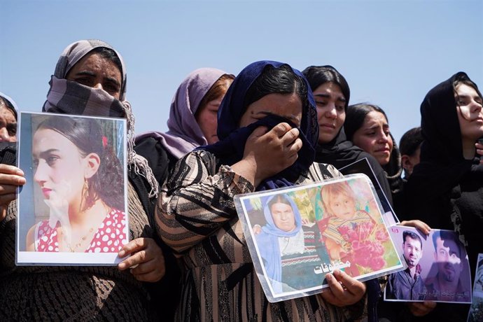 Yazidíes conmemoran el 10º aniversario del genocidio 