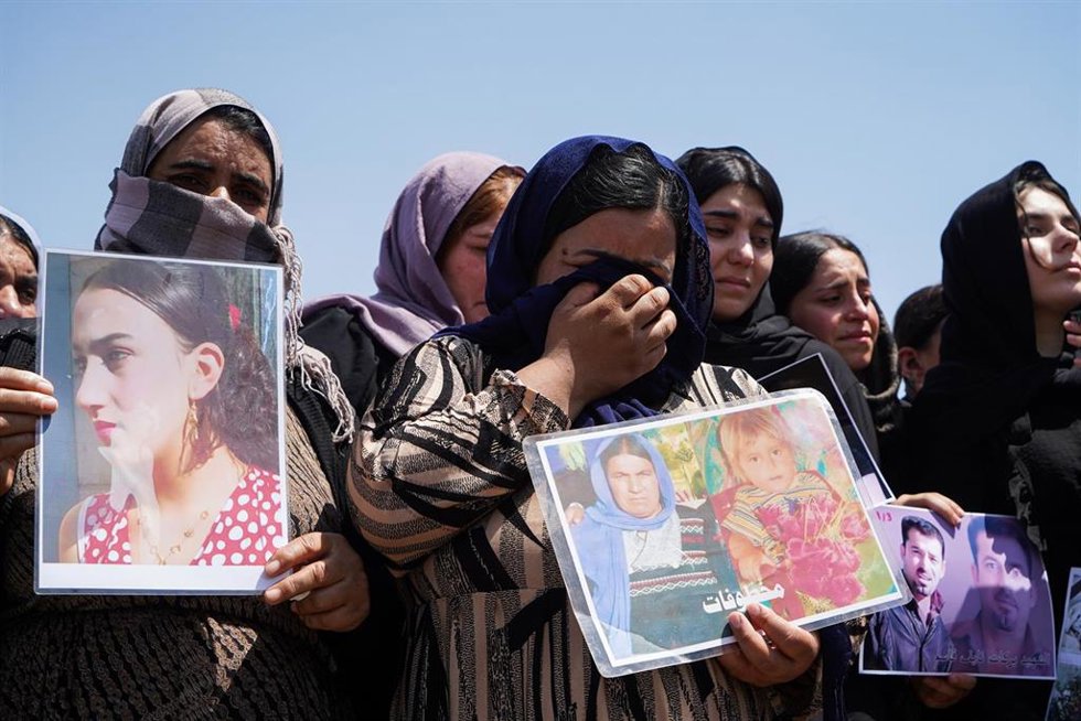 Yazidíes conmemoran el 10 aniversario del genocidio 